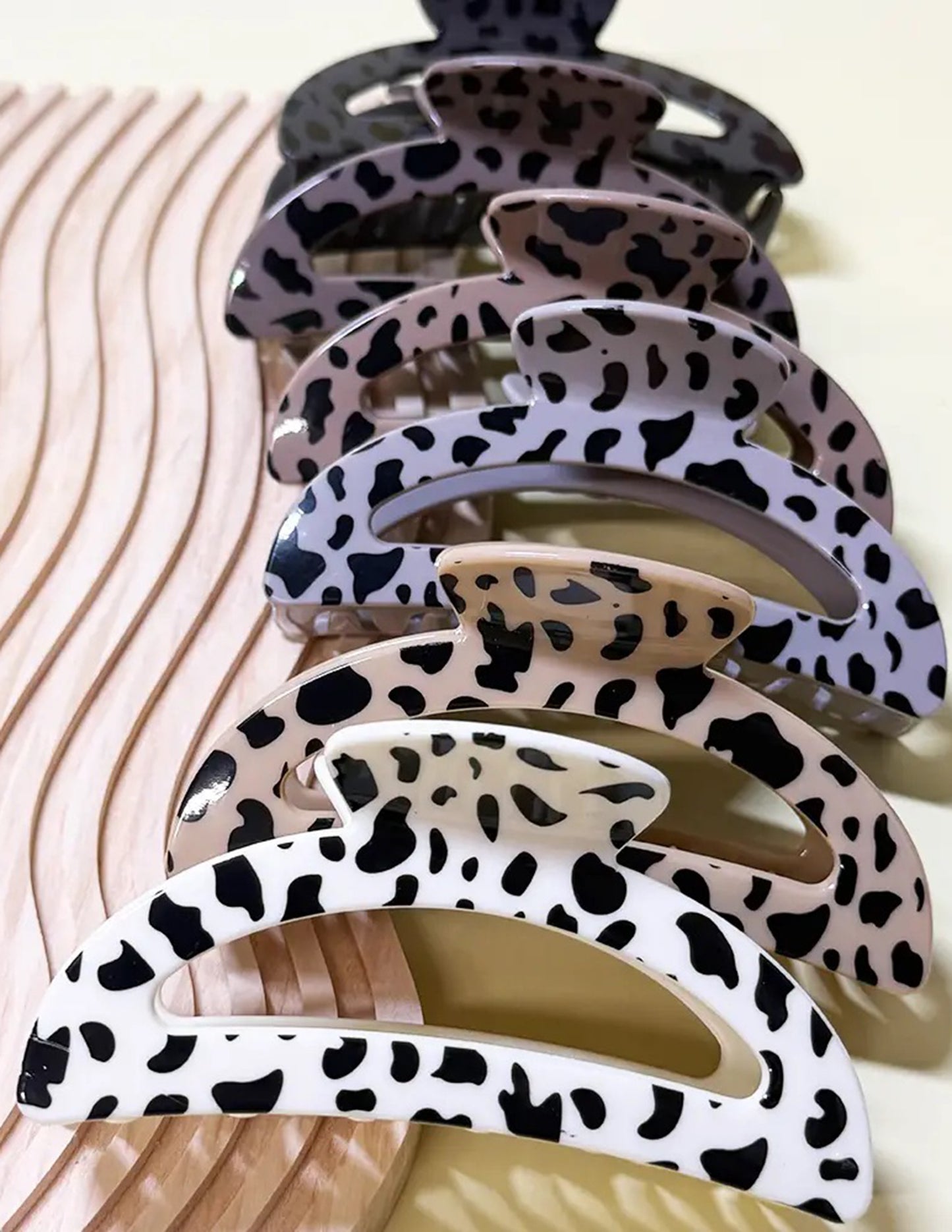 Half Moon Leopard Hair Claw